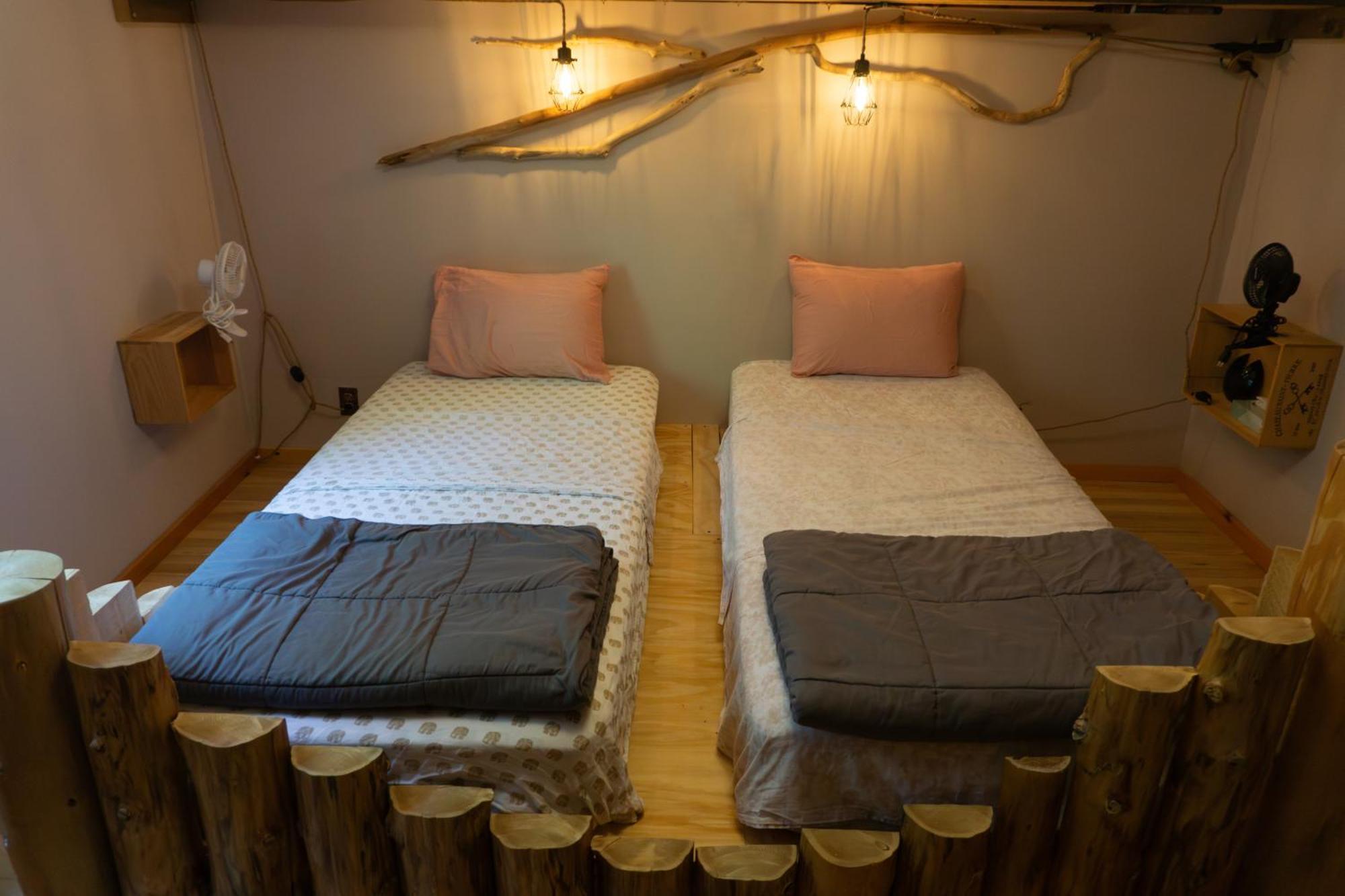 Llama House Adk Wevertown Ngoại thất bức ảnh